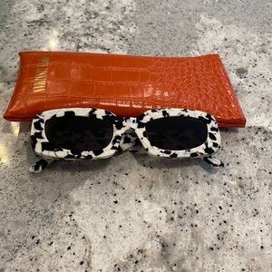 Black and white poppy lissiman sunglasses!